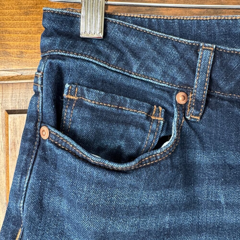 LOFT Dark Rinse 5-Pocket Denim Capris Size 27/4 - Picture 7 of 11